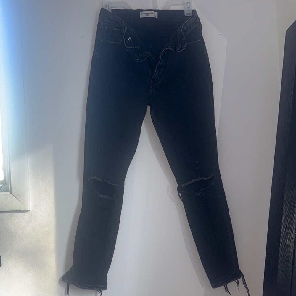 Abercrombie & Fitch Black Distressed Women's Jeans